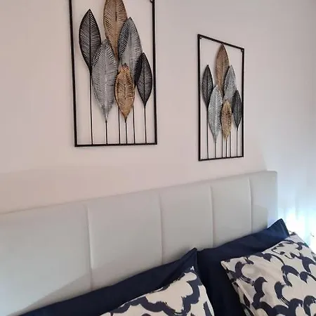 Mariposa Azul 阿德耶